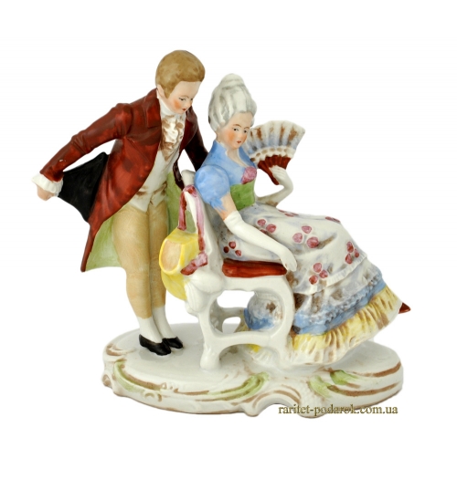 Старинная фарфоровая статуэтка "Пара"